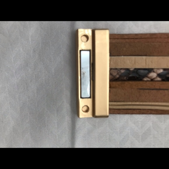 Women’s Multi Layered Leather Wrap Bracelet - Picture 3 of 5